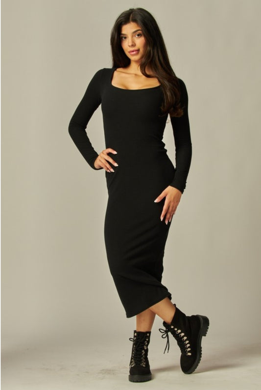 SCOOP NECK MAXI DRESS