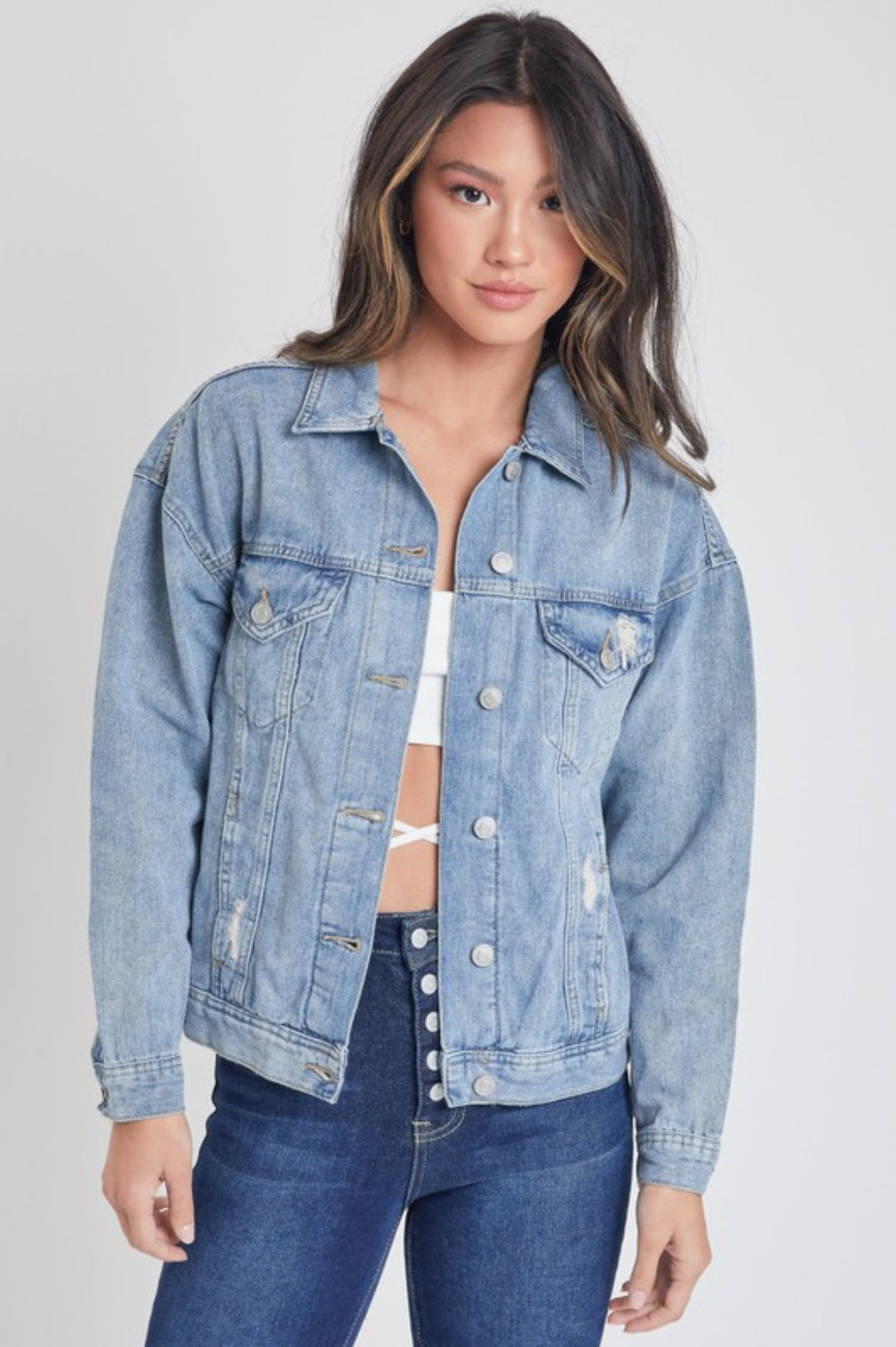 Slim-Fit Light Wash Denim Jacket – Your Ultimate Wardrobe Staple