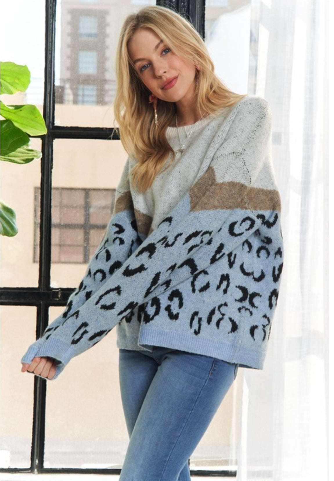 Thick Ultra-Soft Chevron Sweater with Leopard Print – Cozy Oversized Knit for Fall and Winter Layering